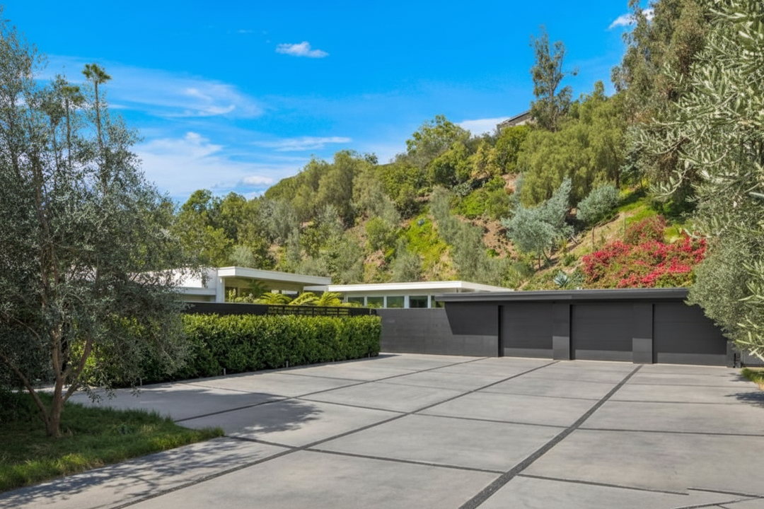 1007 Loma Vista Dr – Trousdale Estates