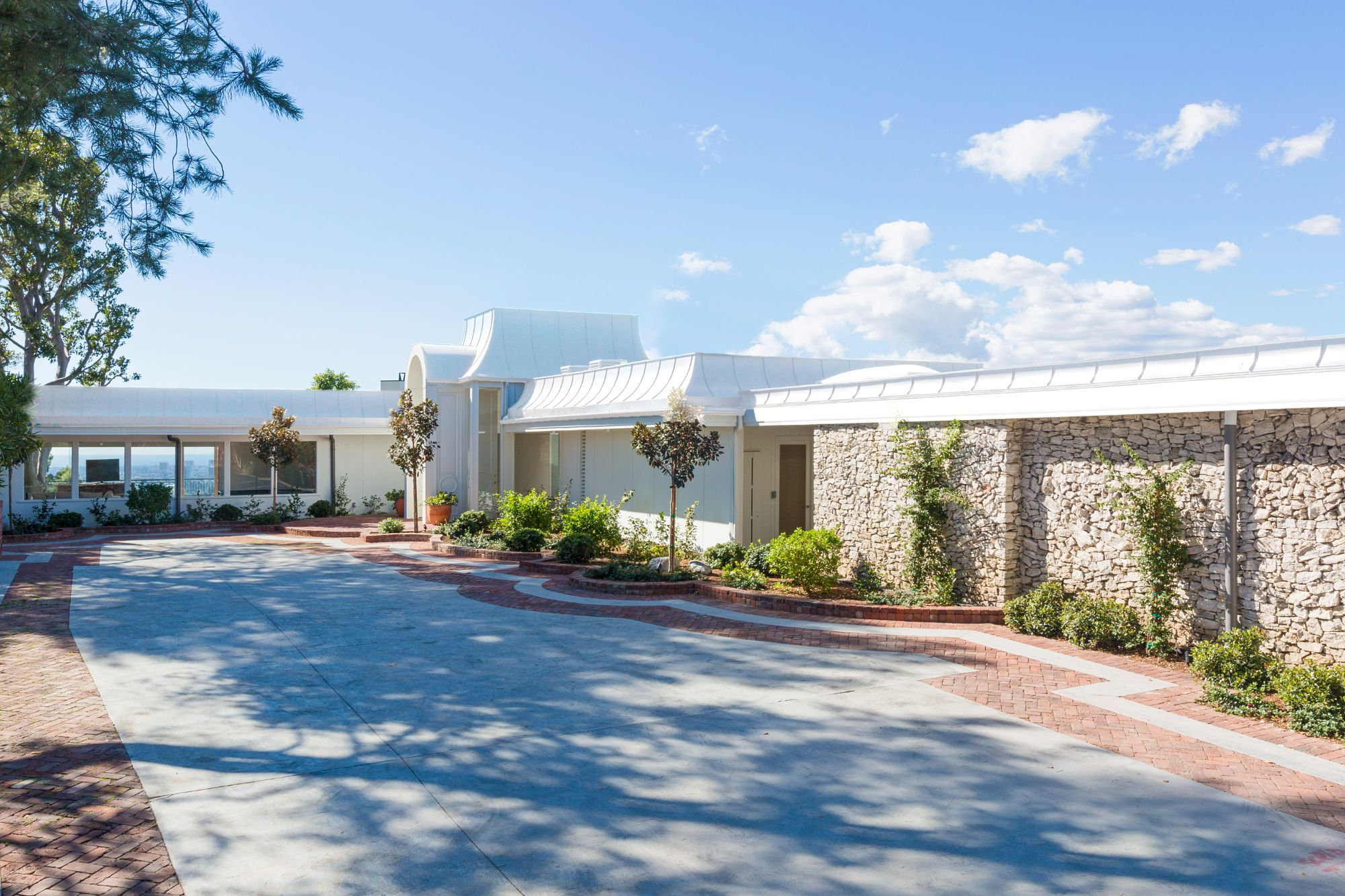1174 N Hillcrest Rd - Trousdale Estates - TopLALiving Lifestyle Blog