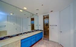 1033-ocean-17158