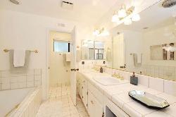 1108-18th-st-36450