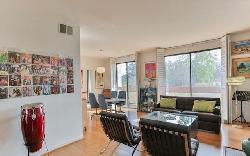 11322-camarillo-st-43430