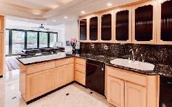 11322-camarillo-st-43432