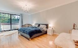 11322-camarillo-st-43433