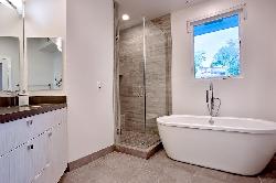 11912-laurelwood-26270