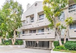 11930-avon-way-44612