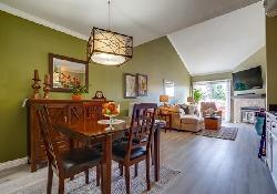 11930-avon-way-44617