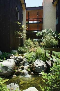 13214-moorpark-13624
