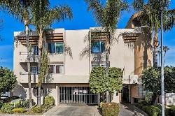 15455-sherman-way-52409