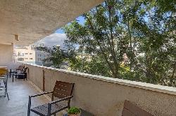 1561-manning-52883