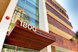 1800-whitley-31718