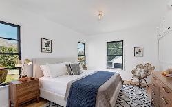 3232-rowena-ave-42372