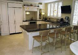 339-n-palm-dr-10915