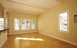 340-n-oakhurst-11015