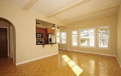 340-n-oakhurst-11016