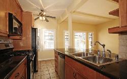 340-n-oakhurst-11017