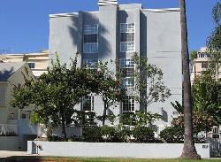 431-n-doheny-11023