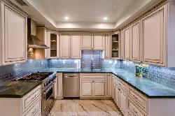 440-n-oakhurst-39553