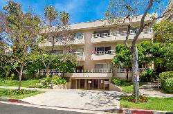440-n-oakhurst-39561