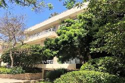 440-n-oakhurst-39562