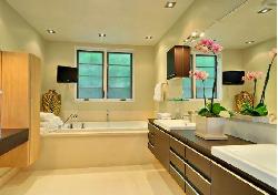 443-n-palm-dr-2762