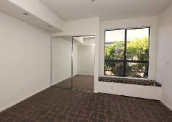 656-west-knoll-18148