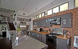 9-broadway-24054