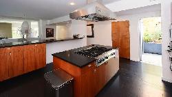 900-west-knoll-16328
