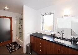 900-west-knoll-16330