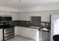 9297-burton-way-39051