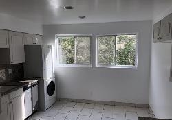 9297-burton-way-39053