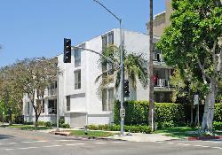 9297-burton-way-39058