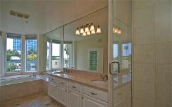 960-n-doheny-11189