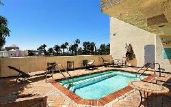 960-n-doheny-11194