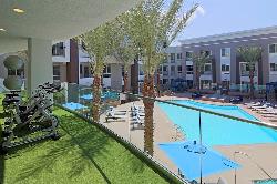 accent-playa-vista-33189
