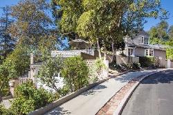 Hollywood Knolls Homes