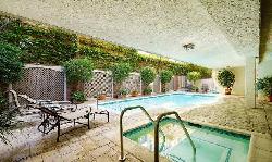 ashton-square-29324