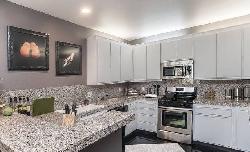 beachwood-canyon-estates-23020