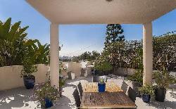 beachwood-canyon-estates-23028