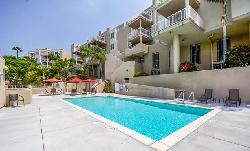 beachwood-canyon-estates-23034