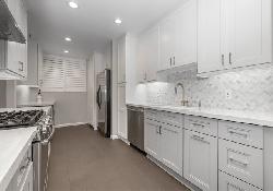 brentwood-pinetree-50982