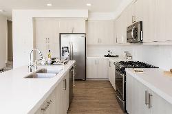 cahuenga-18-33581