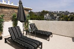 cahuenga-18-33592