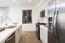 cahuenga-18-33595