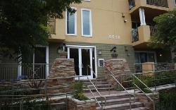 carlton-plaza-11425