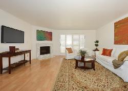 centinela-crest-33671