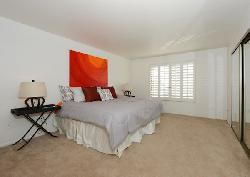 centinela-crest-33677