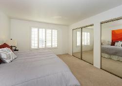 centinela-crest-33679