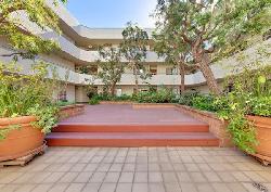 centinela-crest-33684