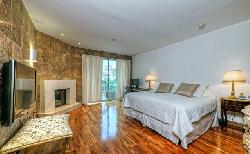 clark-the-15001