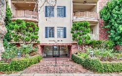 colonial-house-west-la-48242